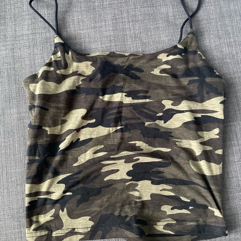 camo tank top